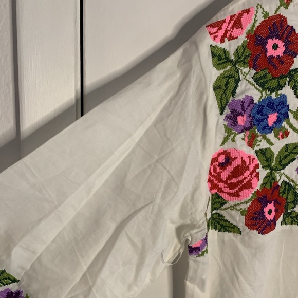 Royal Moda white tunic with embroidered cross-stitch large floral design Size L - Picture 4 of 9